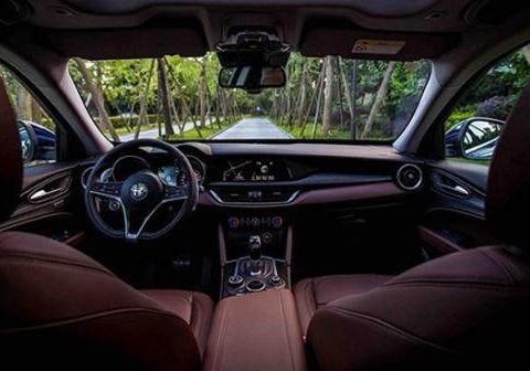 世界最漂亮的5款车内饰，特斯拉垫底，第一实至名归！