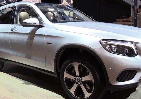 宝马要着急了, 因为全新奔驰硬派SUV, 百公里油耗2.6L