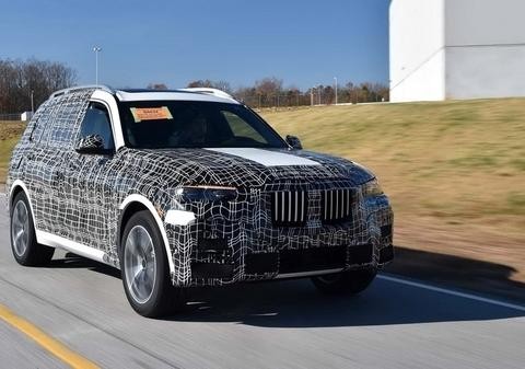 宝马X7官方预告图发布 预计2018年底量产