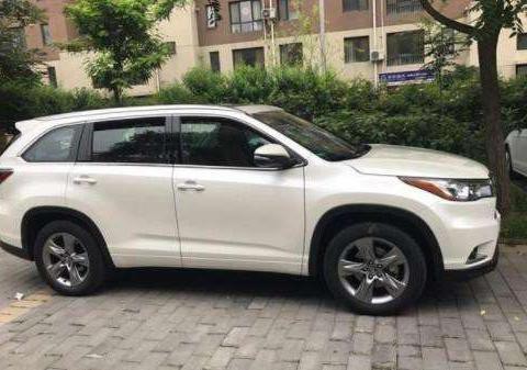 你开你的宝马X1, 我开我的汉兰达, 差不多价位为何你要鄙视我