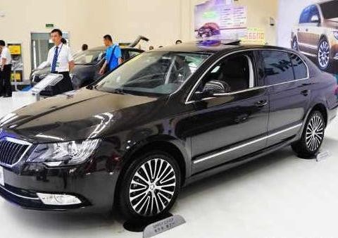 全新斯柯达速派来袭，颜值高空间更大，售15万后排放倒就是双人床