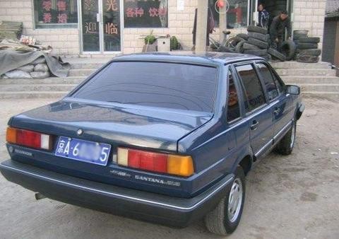 开车上路别被伪豪车吓住，看车牌辨认司机身份和实力