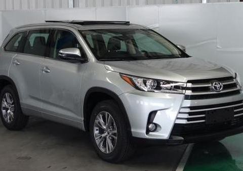 2018款汉兰达， 4.9米车身吊打锐界，油耗8.2L，仅24万