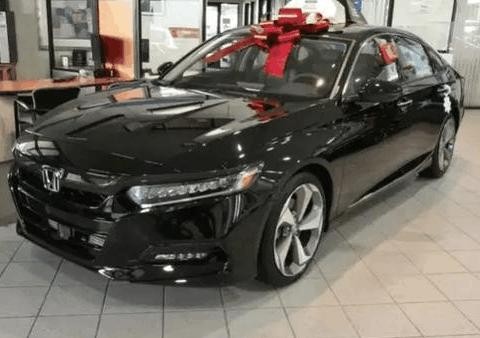 男子首提十代雅阁, 外观帅出新高度, 车主: 推背感不是一般强烈