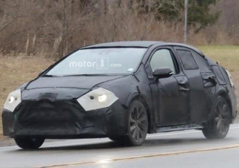 全新换代卡罗拉谍照曝光，简直是小号凯美瑞！