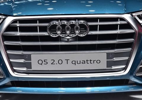 全新Q5L按捺不住寂寞丢出自己的内饰猛图