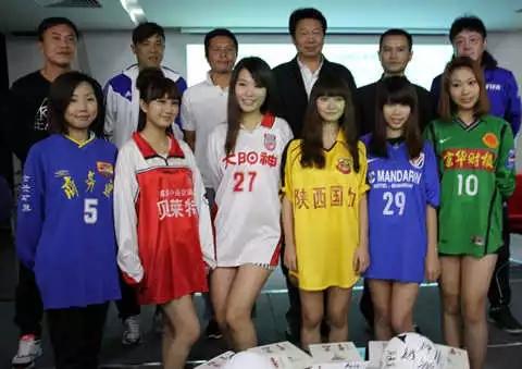 对于中超球迷来说,队名是否「中性」并不重要