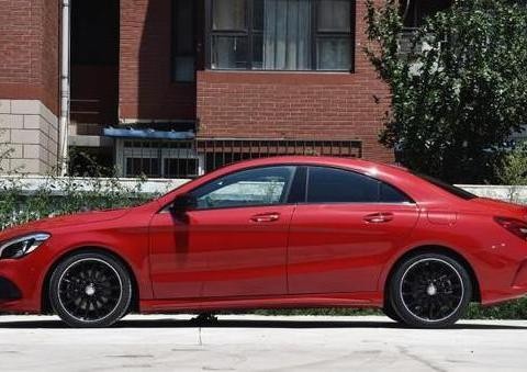 最便宜的进口奔驰，无框车门比A5漂亮，卖25万提车等三个月