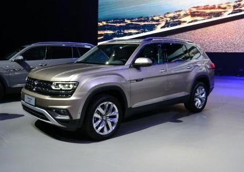 被流传是途昂的克星, 32万起卖比汉兰达大一圈, 内饰比奥迪Q7还动感