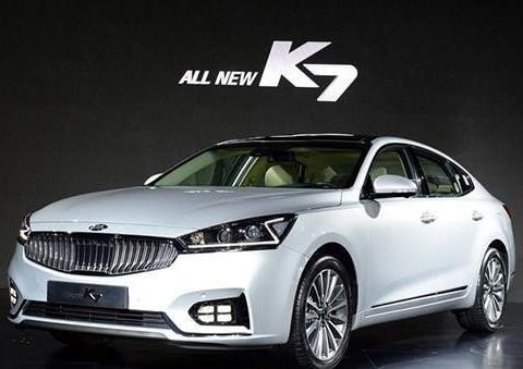 近5米长，不限公里整车质保，外形很帅，进口24万，为何路上少见