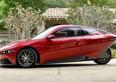 售价六万多的三轮电动车, 能遮风挡雨比四轮好开, 关键还不用上税