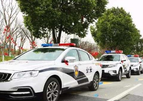 公安系统警车、白俄阅兵开道车、驻华使节座驾，都是这款中国车