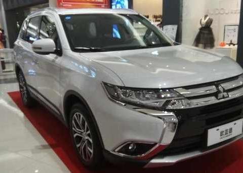 三菱的最后一根救命稻草，月销9000辆，16万买这SUV绝对划算！