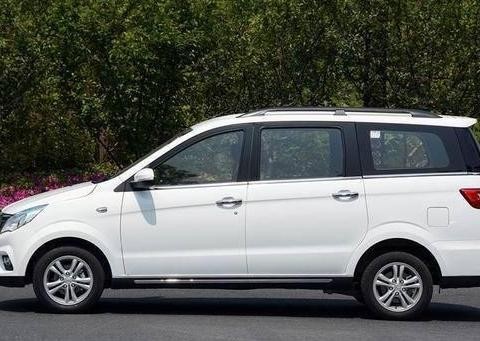 这款车是真正的价格无下限，7座大空间售价仅3万，宝骏730都哭了