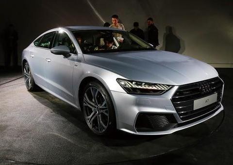 前脸像现代，尾灯像比亚迪；最美的奥迪轿跑，还让不让人买了？