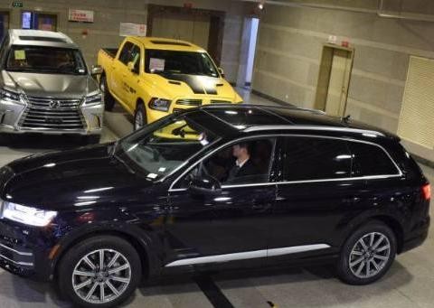 宝马X5最怕它? 整车进口, 吊打路虎揽胜,