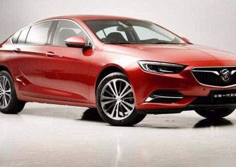 车长近5米，2.0T搭配9AT卖19万，一脚油门雅阁跟着吃灰