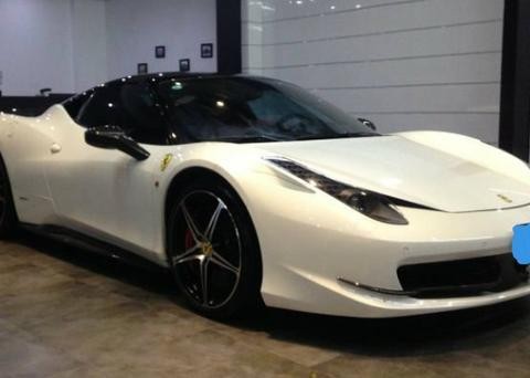 东北小伙250万买入法拉利458，朋友听到价格后说其太傻