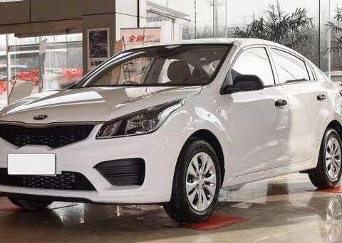 起亚K2乞丐版到底有多乞丐？收音机都成了奢侈品，车窗得靠手摇