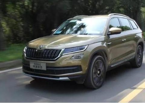 这款车售价19万起，比汉兰达更加的实惠，外观豪华价格亲民