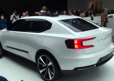 停产5年靠国产又复活, 安全性能高, 落地18万痛打宝马1系