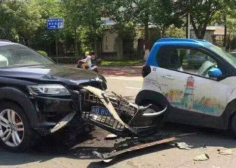 80万的Q7撞上5万的宝骏