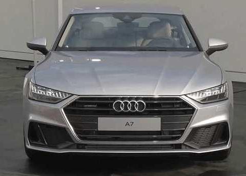 首台18款奥迪A7抵达上海，激光大灯很酷炫，奔驰CLS可以回老家了