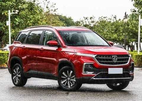 宝骏全新SUV或7万起, 内饰胜过510, 配备倒车影像、全景天窗