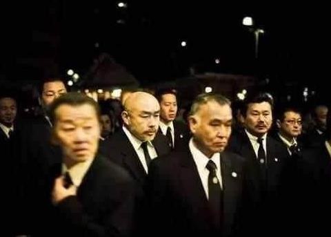 盘点世界上各大黑帮大佬座驾