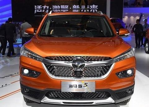 还买烂大街的BBA？这台国外一致好评的豪华中型SUV将国产换代