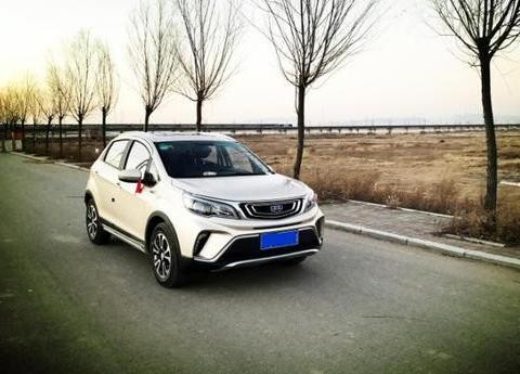 放弃合资车不顾反对提了这辆帝豪，开了三天却觉得国产车真垃圾！