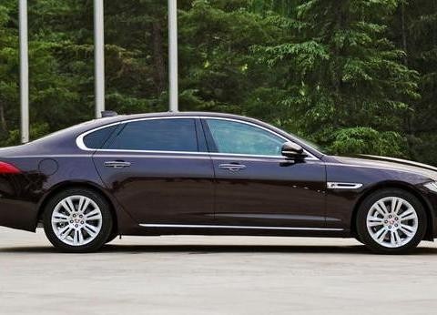 这豪车降了16万也没摆脱月销一千多的困境, 网友称: 因为那两字