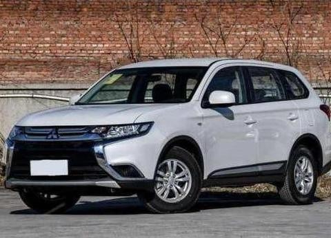 这台车比比亚迪好看比哈弗h6霸气, 大空间2.0T油耗仅4L, 售22万