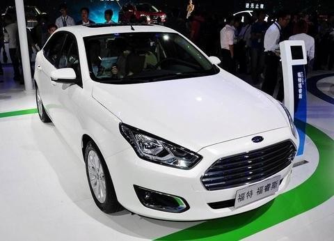 车尾、排气管都改了，你还是福特福睿斯吗？