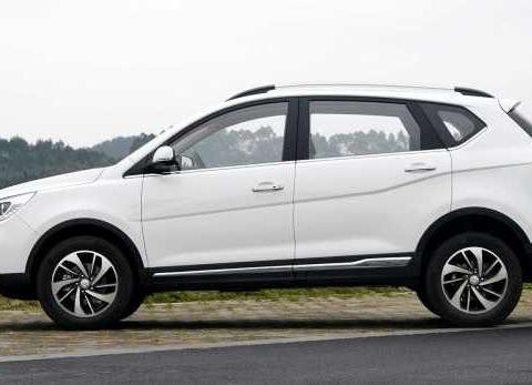 10万元买宝骏560, 配置丰富, 油耗平均6.9L, 性价比非常高!