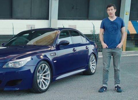 带你重温「高转E60 M5精神」V10缸的引擎让你心情愉悦一整天！