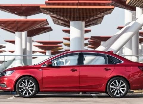 朗逸地位不保，这货比20万迈腾还大气，油耗3L仅8万买啥英朗