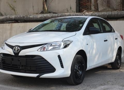 卡罗拉小弟又降价, 油耗5L比捷达厚道, 现已跌破6万, 还买啥帝豪