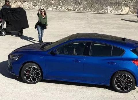 全新福克斯无伪谍照来临，国产车型年内上市