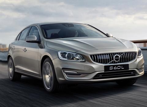 平民豪华中级轿车，安全性能好动力很充沛