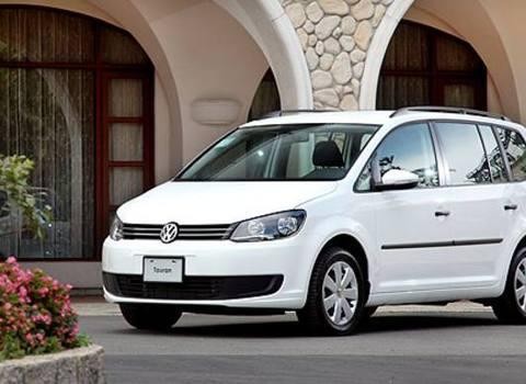 试驾经典款大众途安1.6D柴油引擎版，感受旅行车的驾驶乐趣