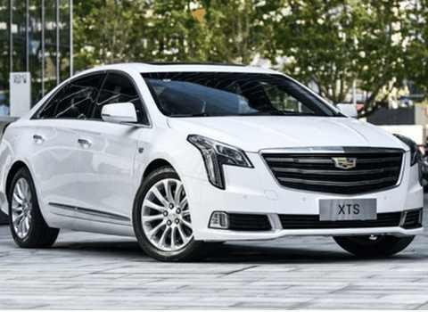 不玩苹果的土豪都看这车，2.0T油耗不到8L豪华气场不输劳斯莱斯