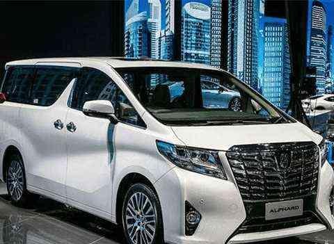 这款车推出15年后仍然畅销，加价30万都要排队买，明星人手一辆！