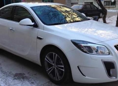 小伙24万买来别克君威, 朋友看车尾贴图笑称: 我知道你是北京人