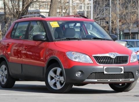 轴长2米79，动感时尚，跨界车型斯柯达晶锐做的还不赖