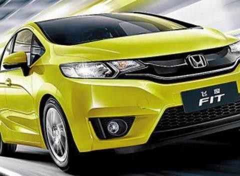 最适合上班族开的四款轿车, 耐开又省油, 最后一辆颜值爆表!