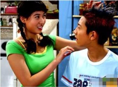 她是张一山的姐姐，爆红后却在车库被打