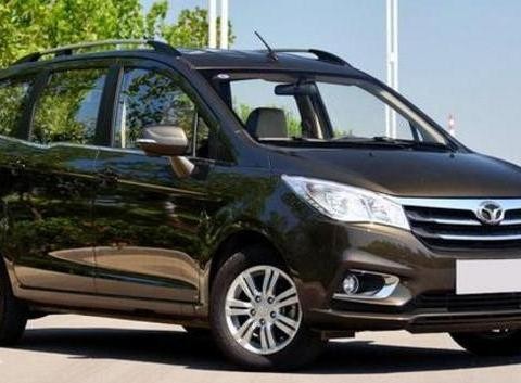 这车让埃尔法都自卑了, 2个头等舱2块大屏+劳斯莱斯天幕, 才卖10W