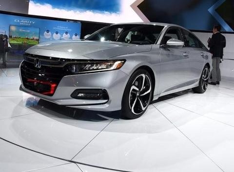 为反击 本田推出一对王炸车 凯美瑞、迈腾好戏会长吗？