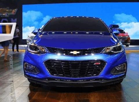 还纠结捷达? 这款8万油耗6L的合资车, 1.4T+7速双离合, 降3万开走